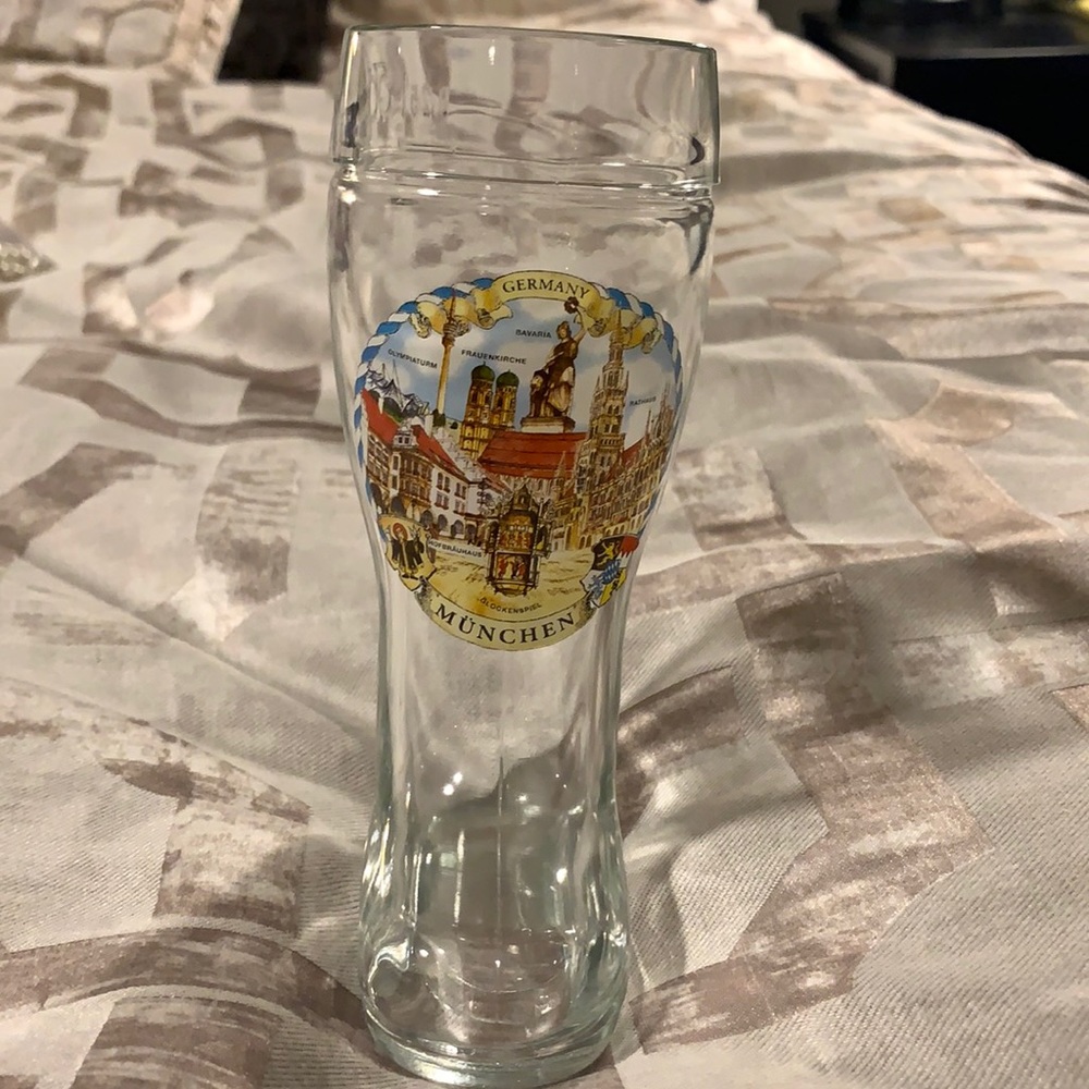 🇩🇪 German Glass Boot